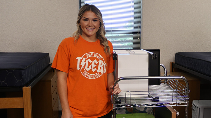 student at dorm storm move in day