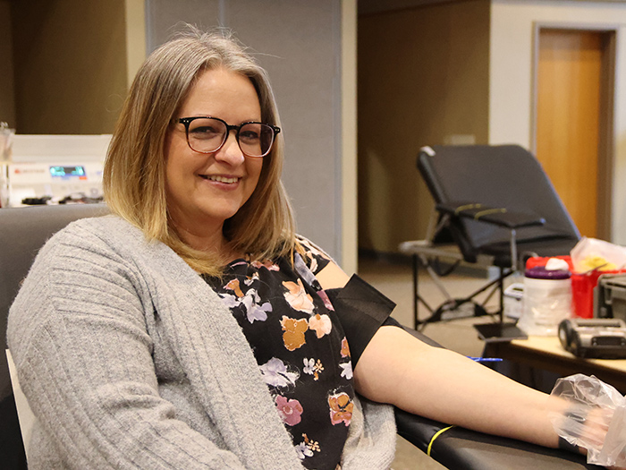 kim peri giving blood