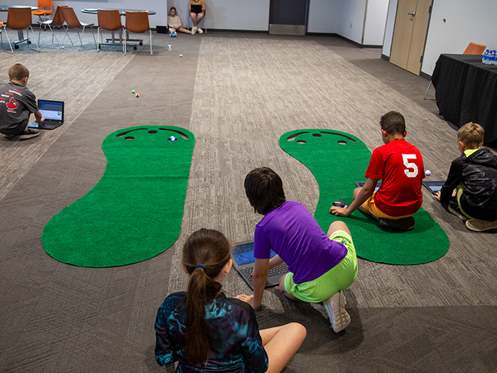 elementary students at stem camp