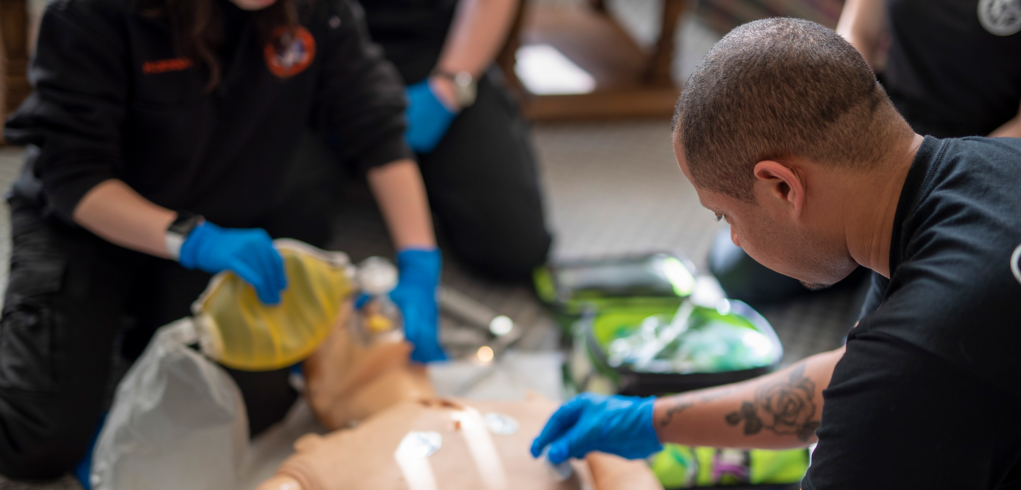 EMT students in workshop class