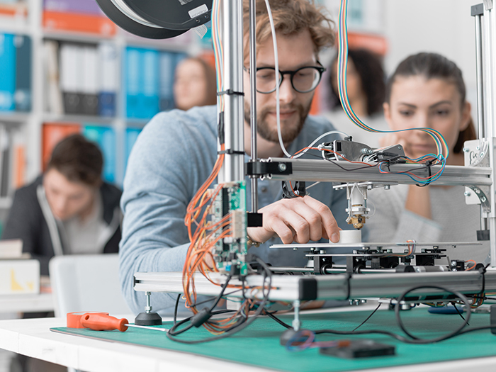 students in an engineering lab